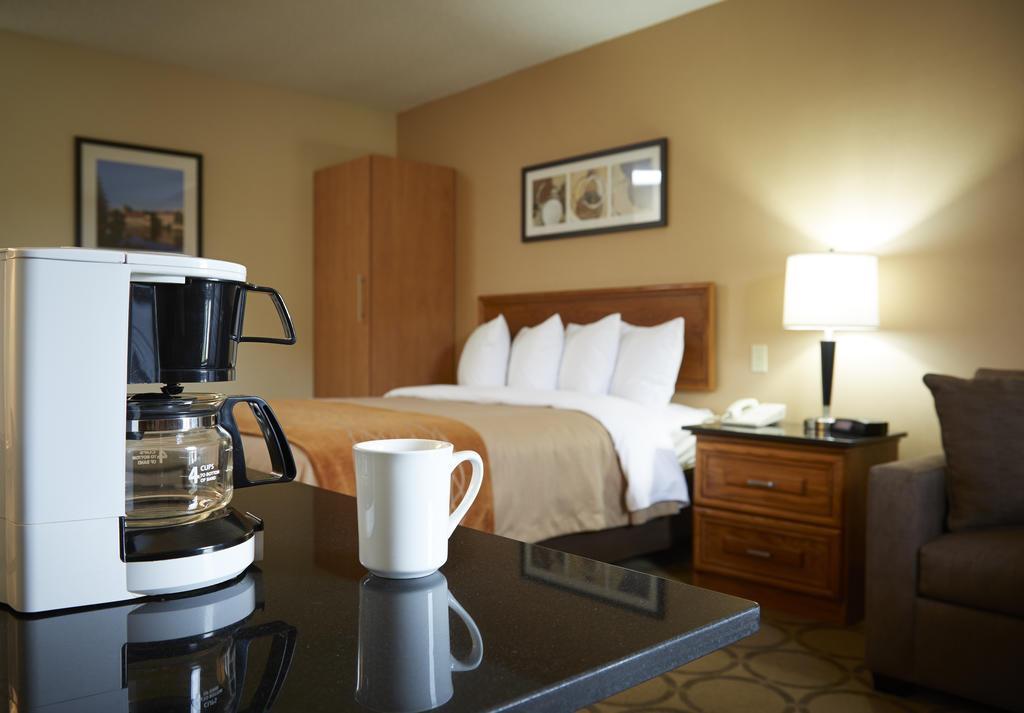 Comfort Inn Kirkland Lake Экстерьер фото