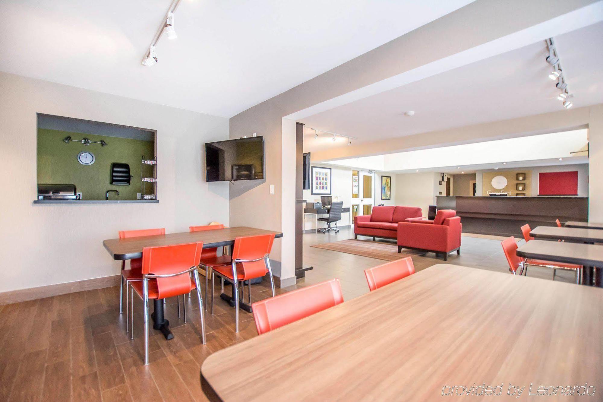 Comfort Inn Kirkland Lake Экстерьер фото