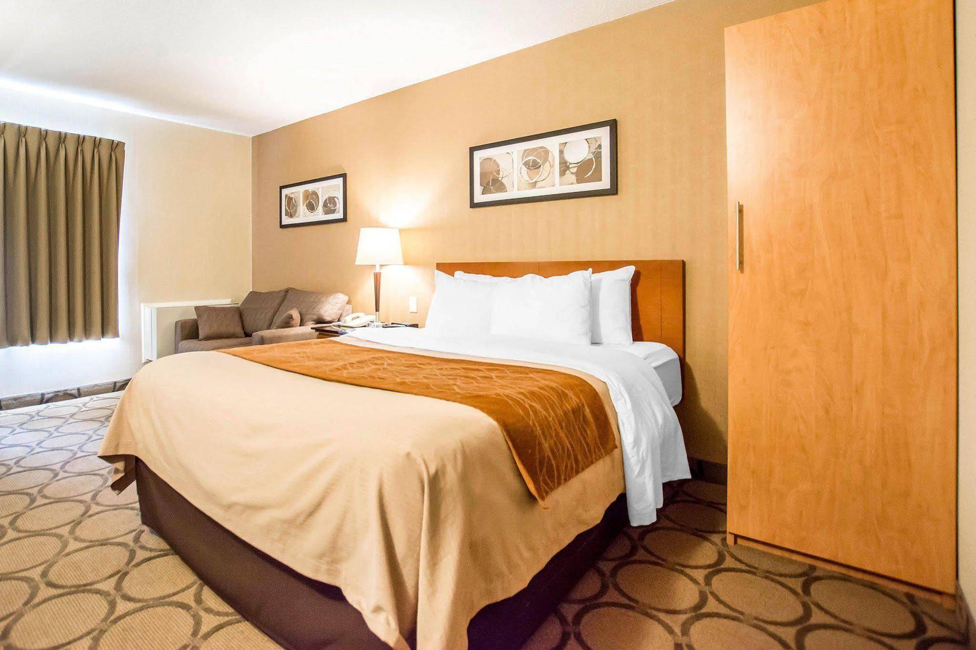 Comfort Inn Kirkland Lake Экстерьер фото