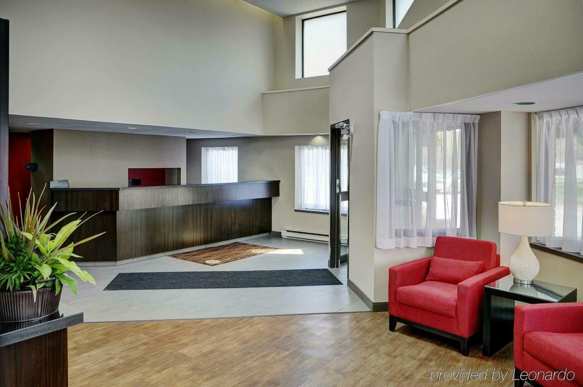 Comfort Inn Kirkland Lake Экстерьер фото